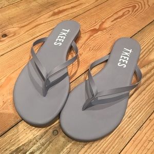 TKEES Flip flops/sandals size 6 NWT